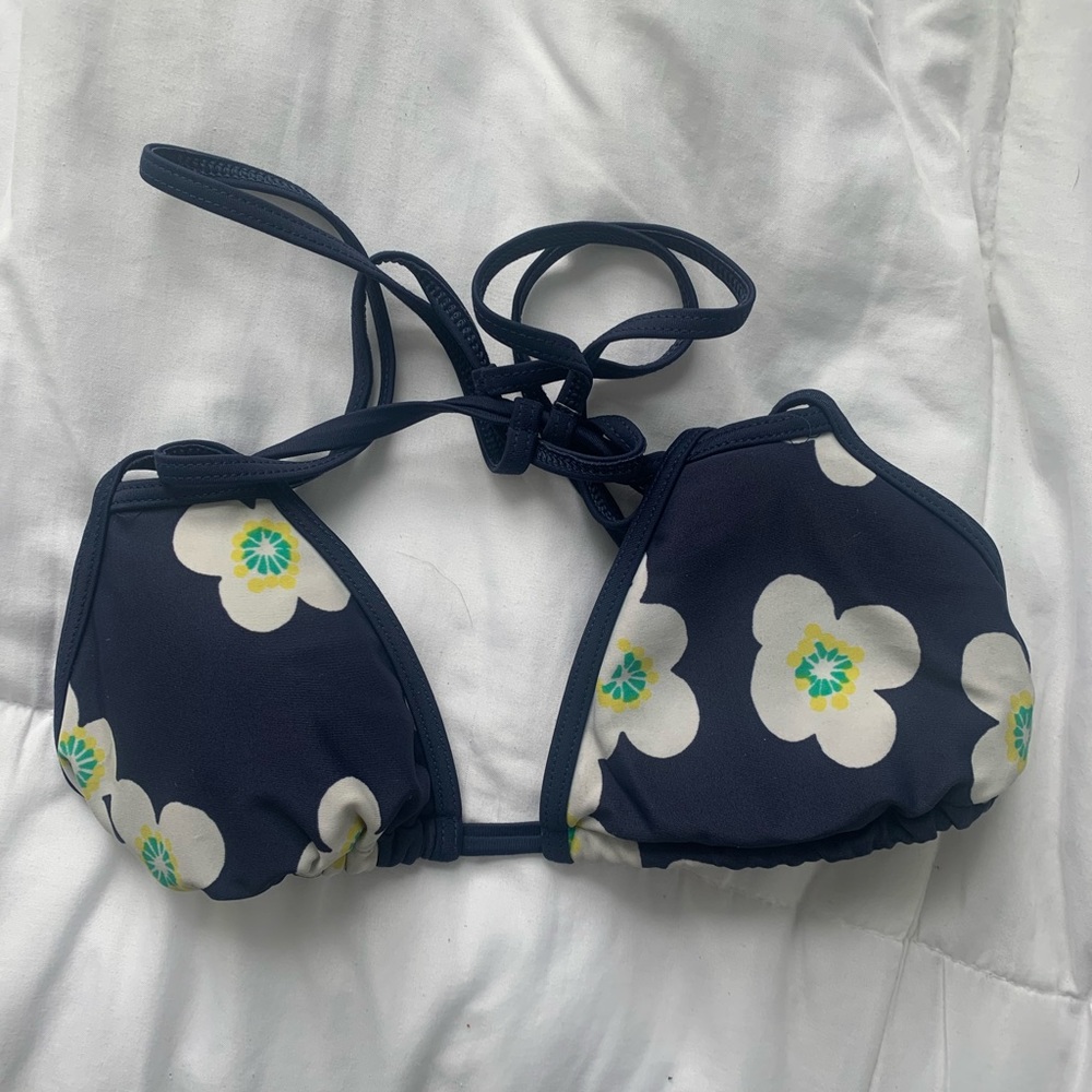 Small American Eagle Swim Top with floral blue pattern